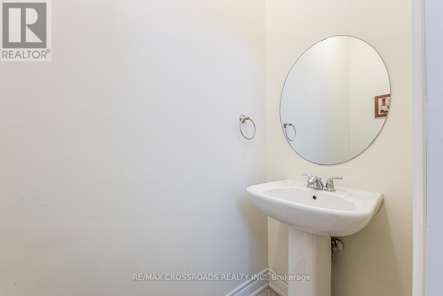 57 Walter English Drive, East Gwillimbury, Ontario  L9N 0R8 - Photo 24 - N12932426