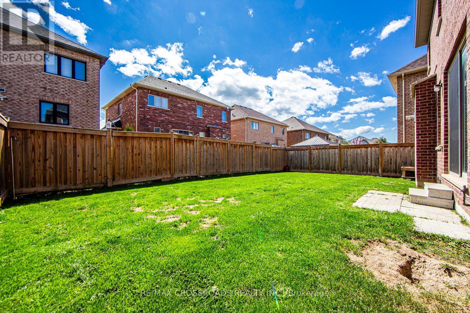 57 Walter English Drive, East Gwillimbury, Ontario  L9N 0R8 - Photo 28 - N12932426