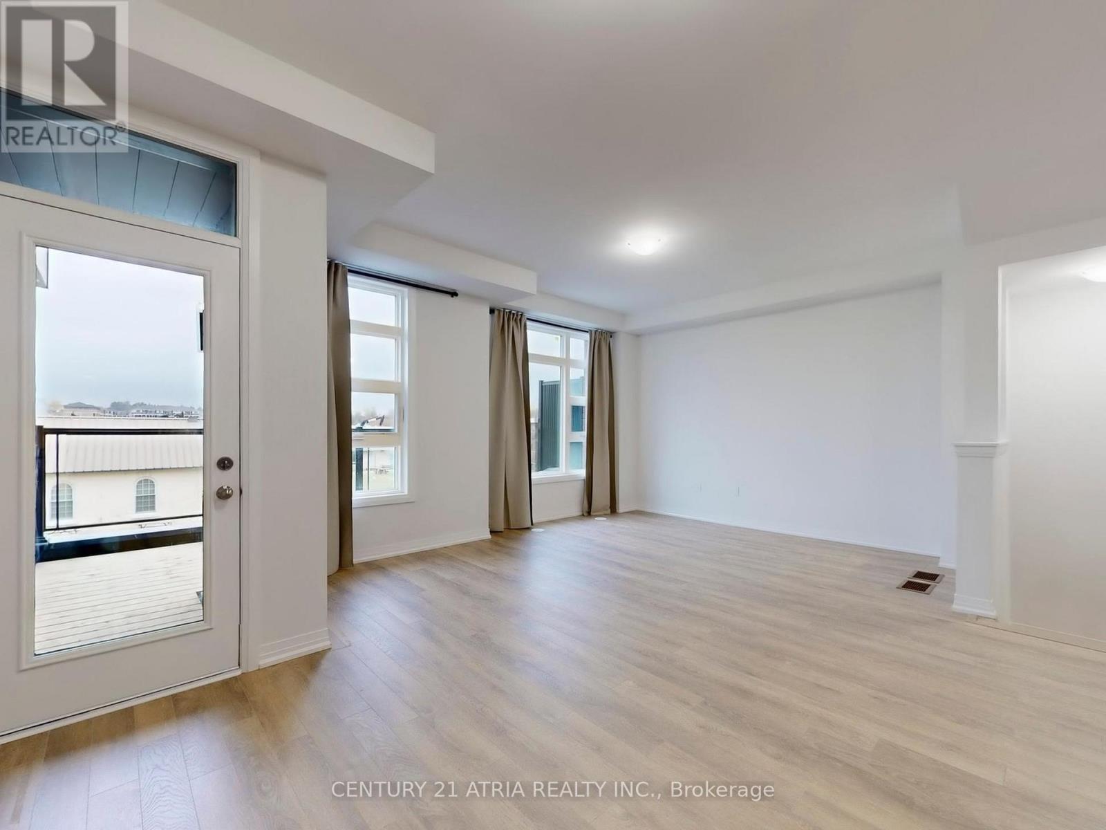 16 Harold Wilson Lane, Richmond Hill, Ontario L4S 1N5 - Photo 5 - N12932442