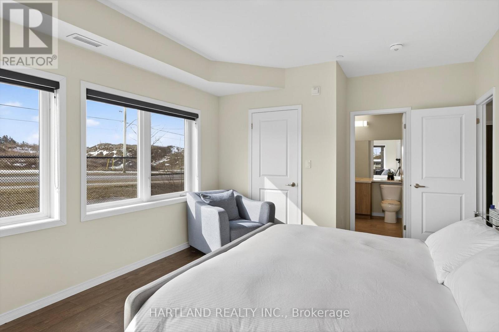 210 - 340 Florence Drive, Peterborough, Ontario  K9J 0K4 - Photo 31 - X12926864