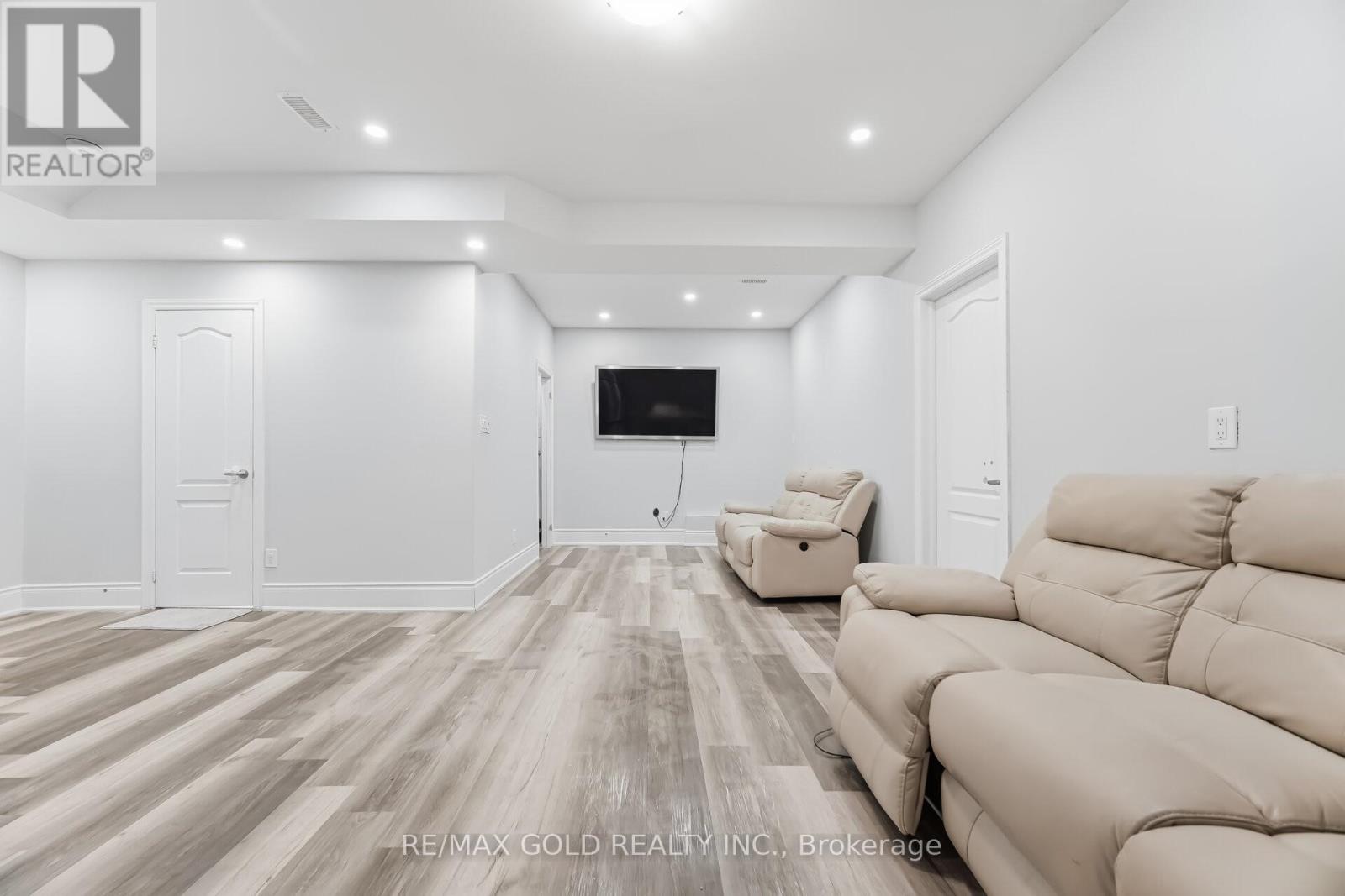 72 Midsummer Drive, Brampton, Ontario  L6P 3E4 - Photo 24 - W12919240