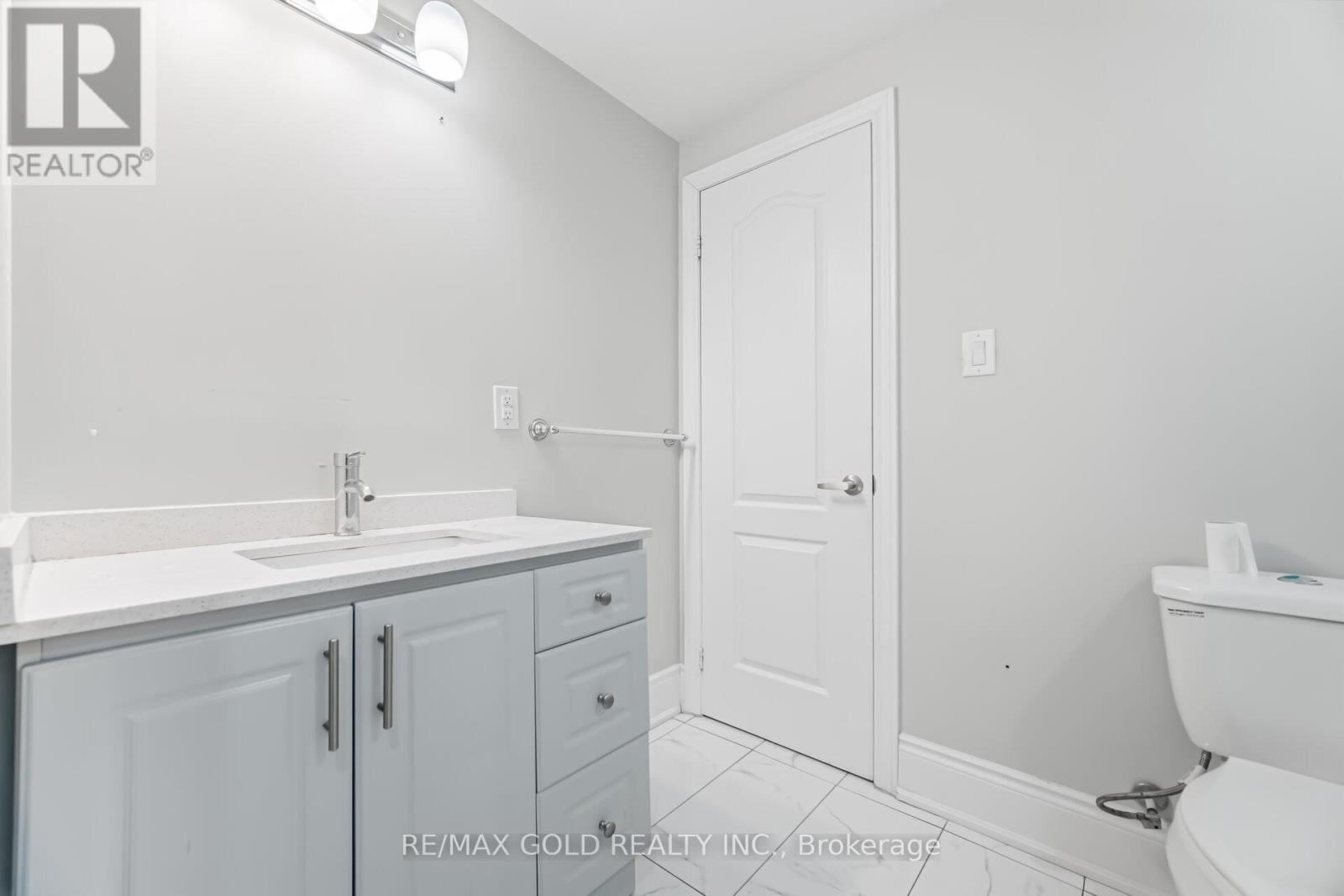 72 Midsummer Drive, Brampton, Ontario  L6P 3E4 - Photo 27 - W12919240