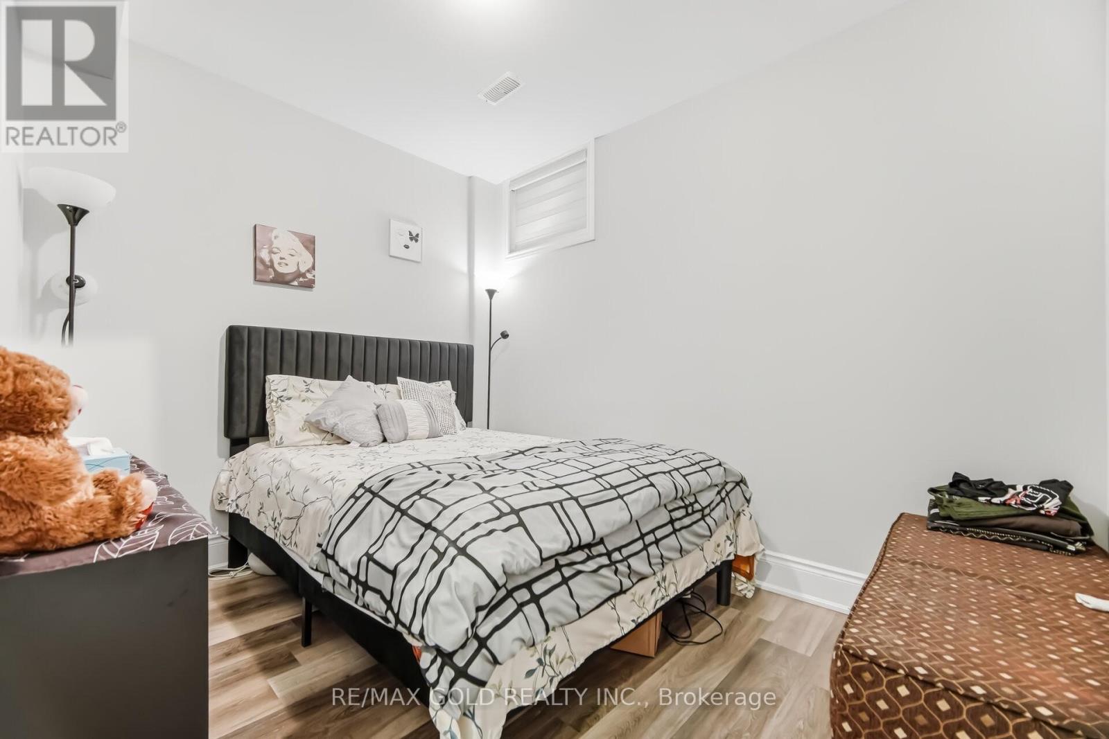 72 Midsummer Drive, Brampton, Ontario  L6P 3E4 - Photo 31 - W12919240