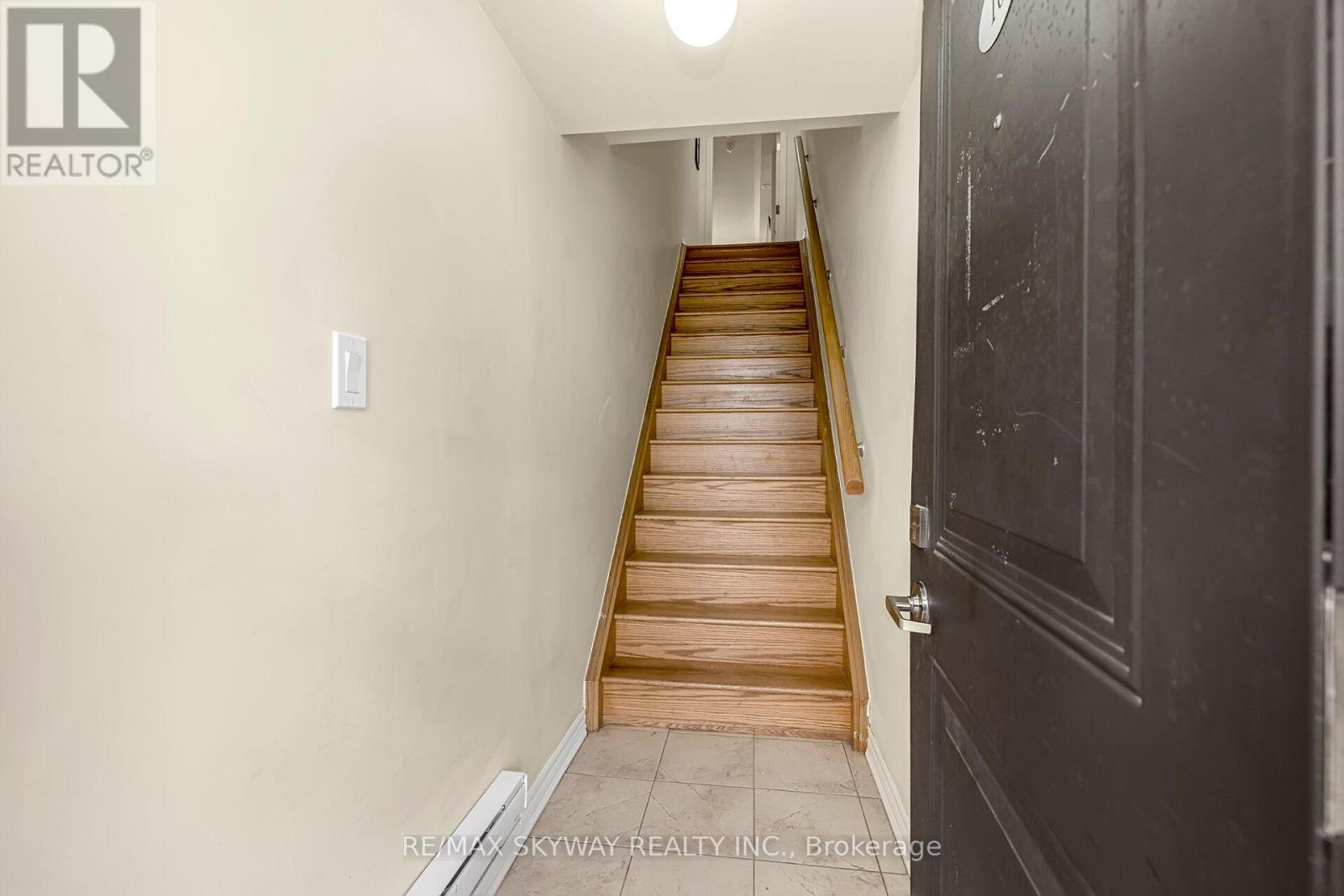 10 - 200 Veterans Drive, Brampton, Ontario  L7A 4S6 - Photo 3 - W12932436