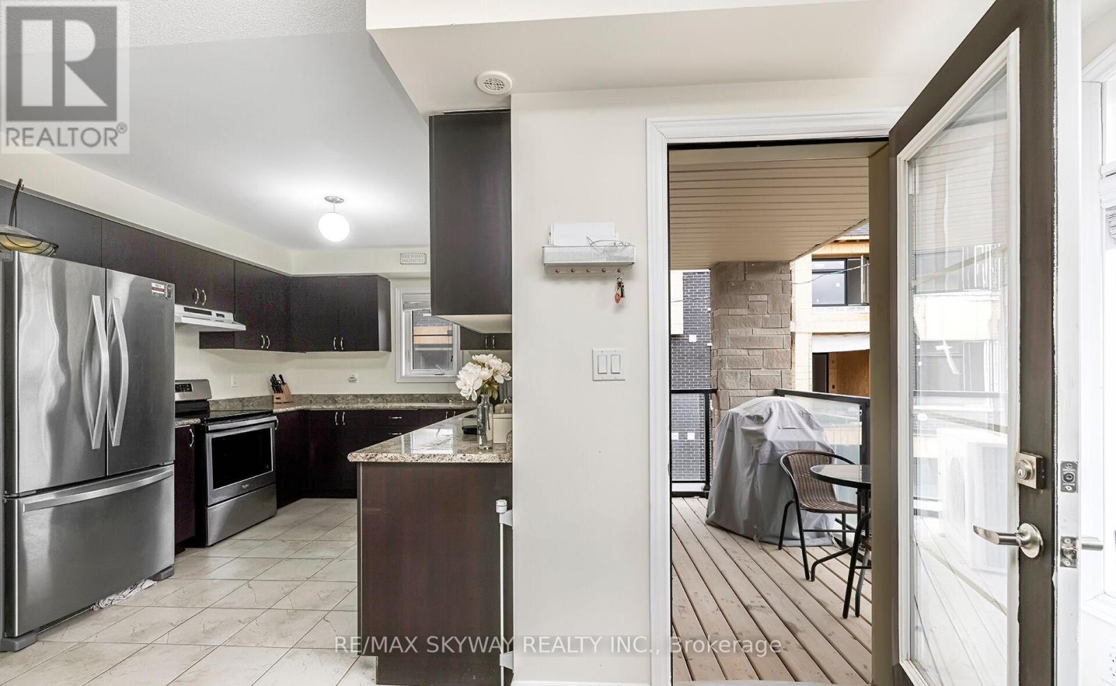 10 - 200 Veterans Drive, Brampton, Ontario  L7A 4S6 - Photo 6 - W12932436