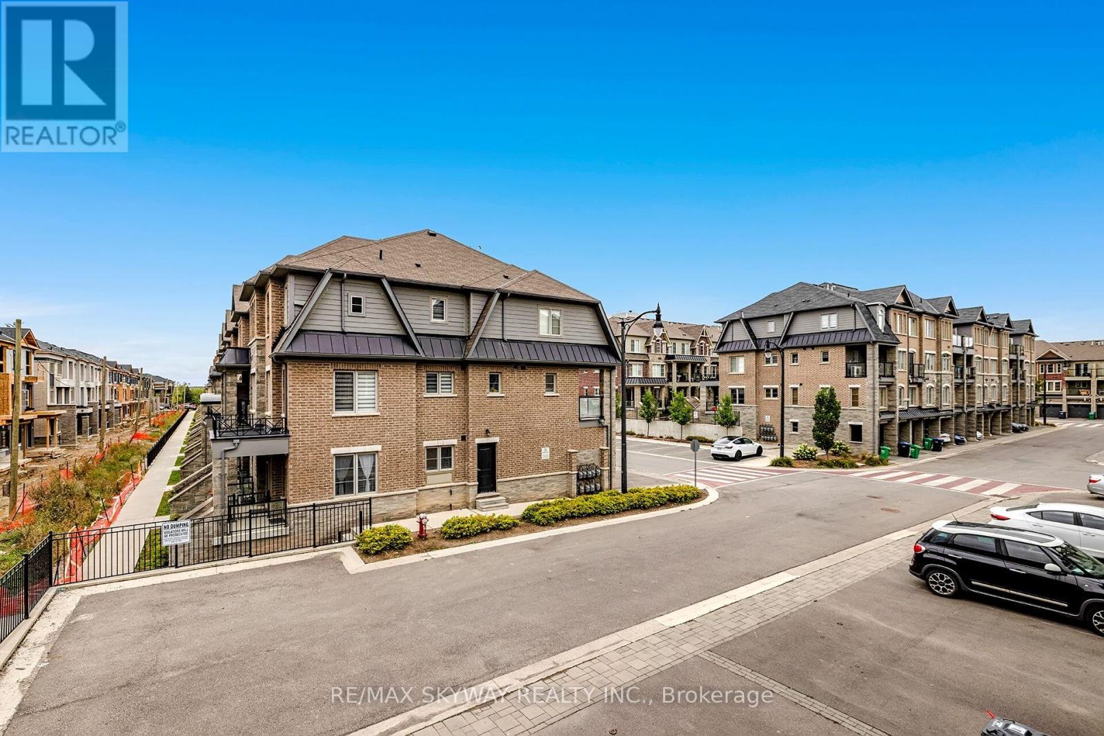 10 - 200 Veterans Drive, Brampton, Ontario  L7A 4S6 - Photo 9 - W12932436