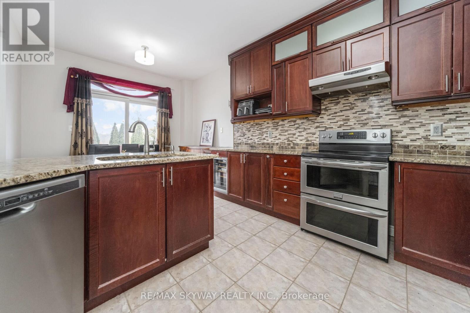 87 Ashdale Road, Brampton, Ontario  L6Y 5M9 - Photo 19 - W12932438