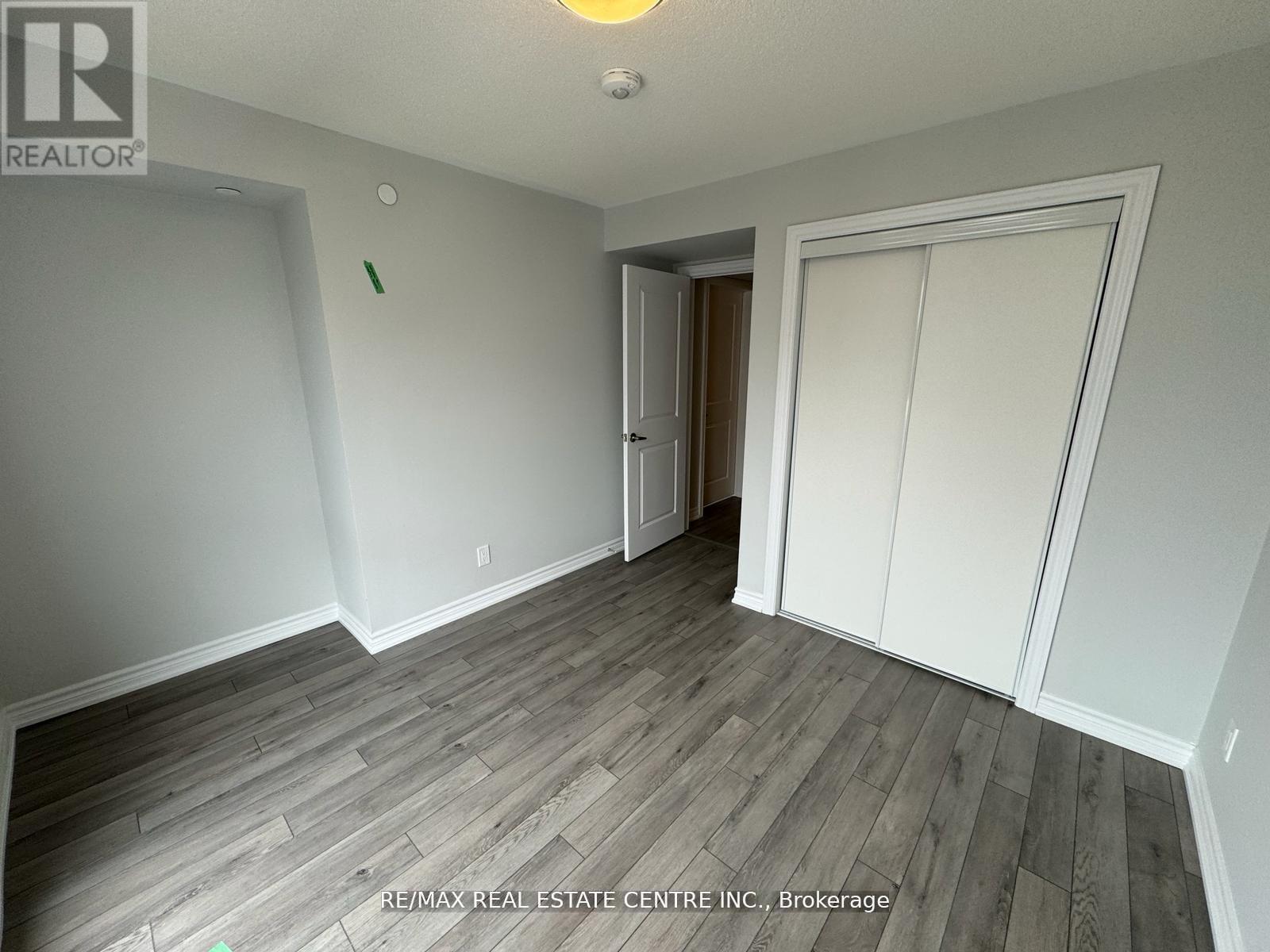 346 - 349 Wheat Boom Drive, Oakville, Ontario  L6H 7X5 - Photo 13 - W12932458