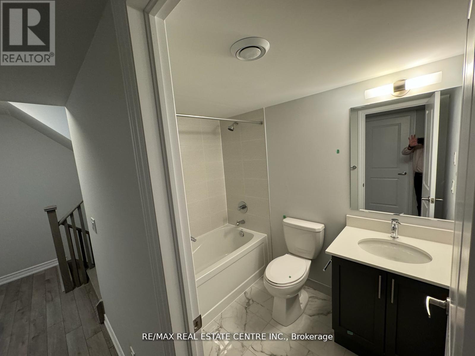 346 - 349 Wheat Boom Drive, Oakville, Ontario  L6H 7X5 - Photo 14 - W12932458