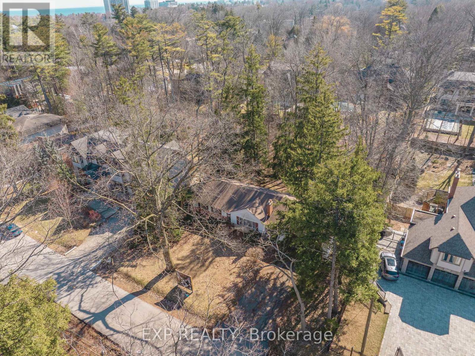 1252 Mona Road, Mississauga, Ontario  L5G 3A1 - Photo 13 - W12932466