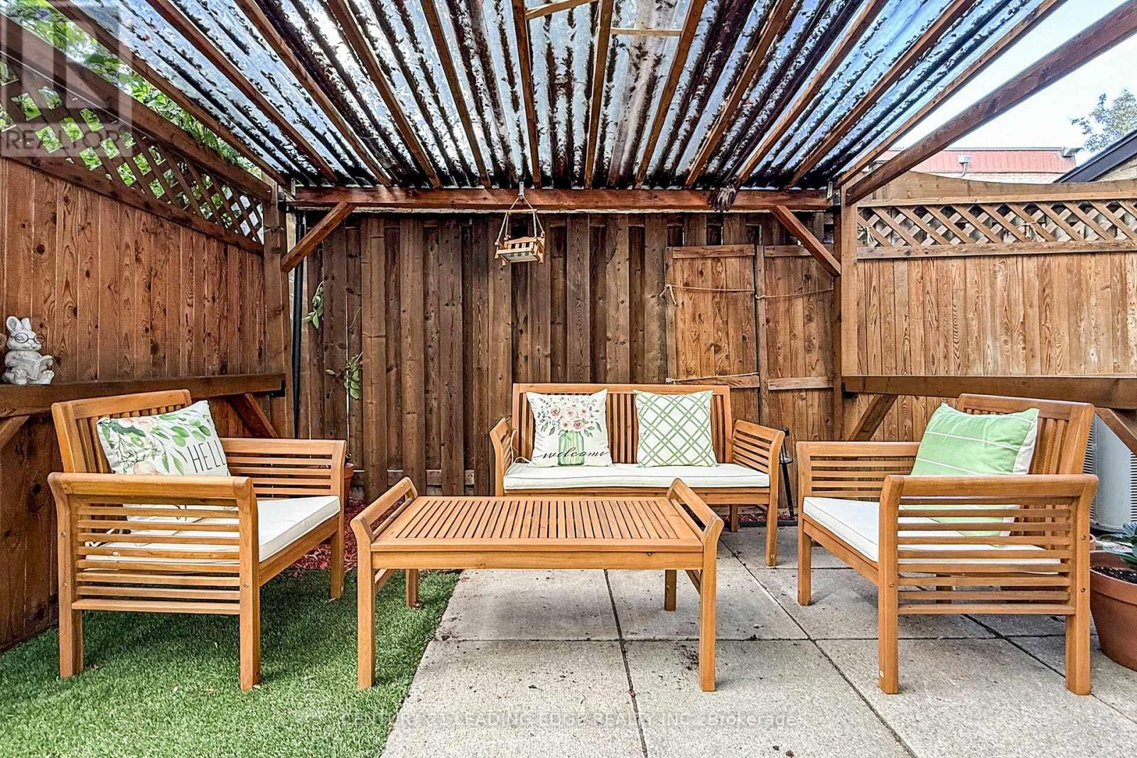 589 Francis Road E, Burlington, Ontario  L7T 3X6 - Photo 42 - W12932488