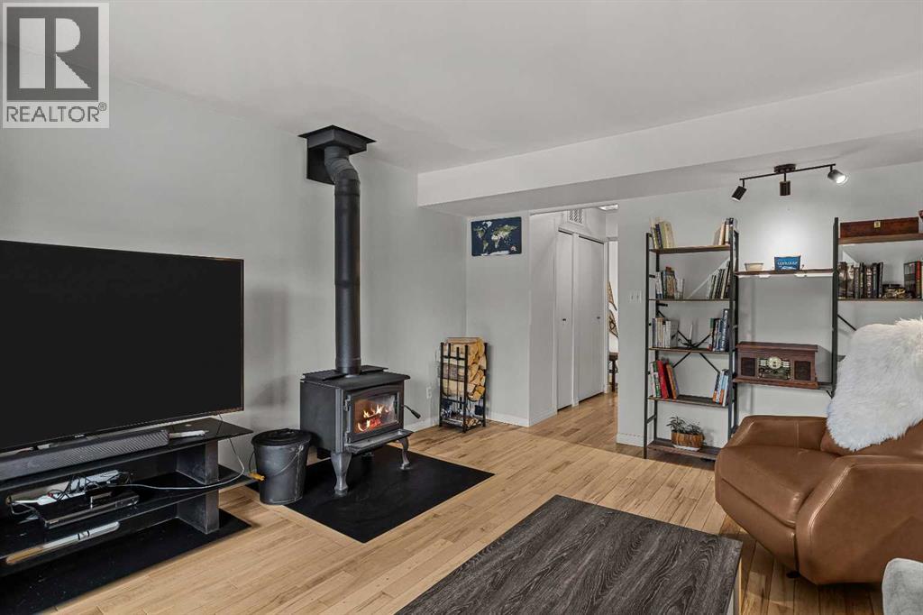 9, 630 3rd Street, Canmore, Alberta  T1W 2J5 - Photo 21 - A2297175