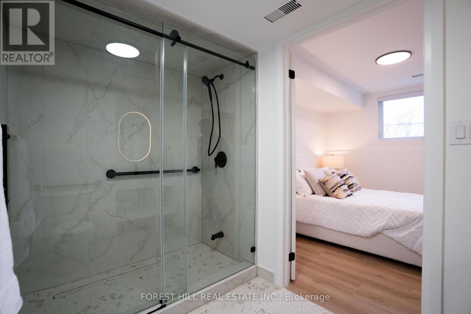 A - 42 Chatfield Drive, Toronto, Ontario  M3B 1K5 - Photo 3 - C12931674