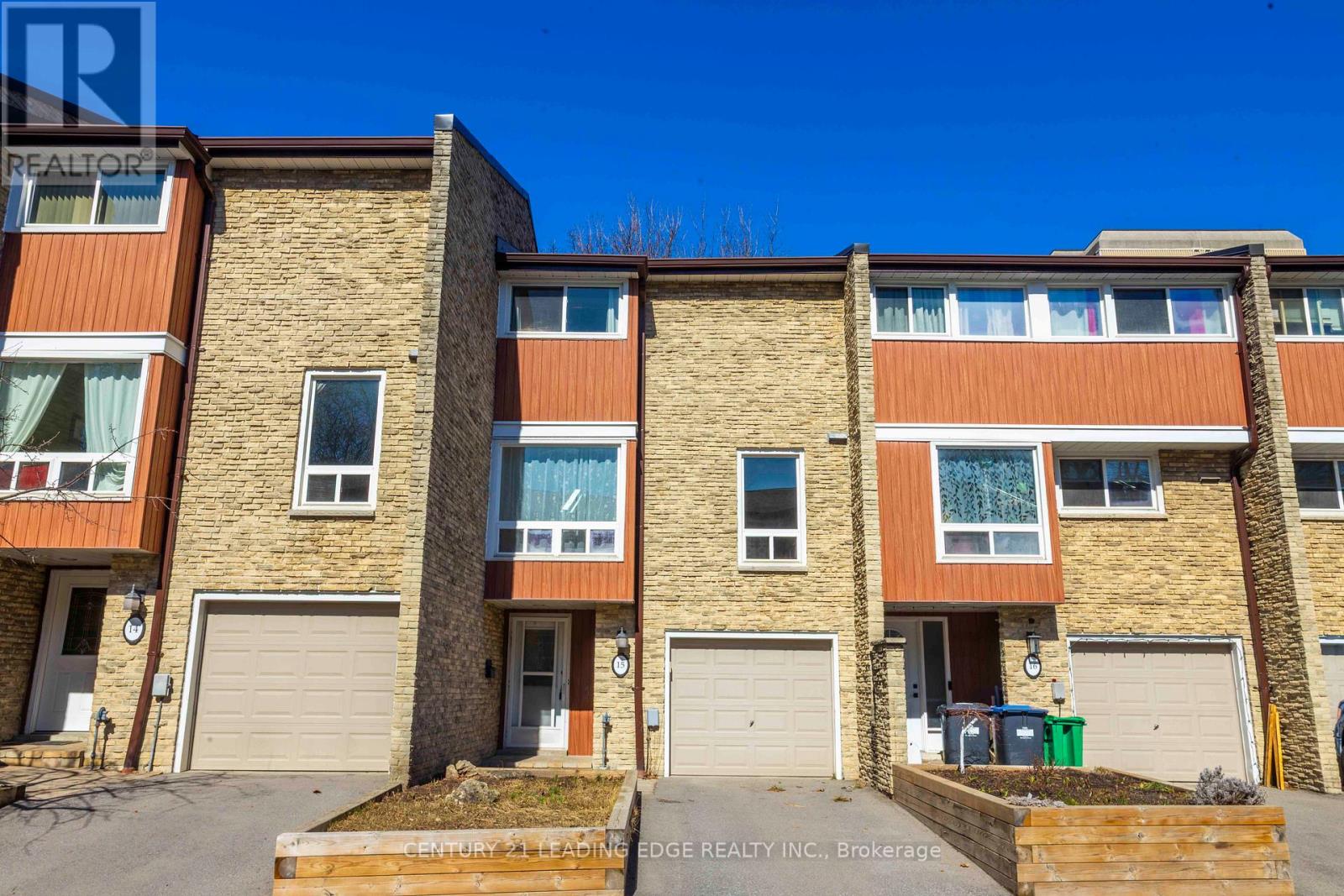 15 - 915 INVERHOUSE DRIVE, Mississauga, Ontario