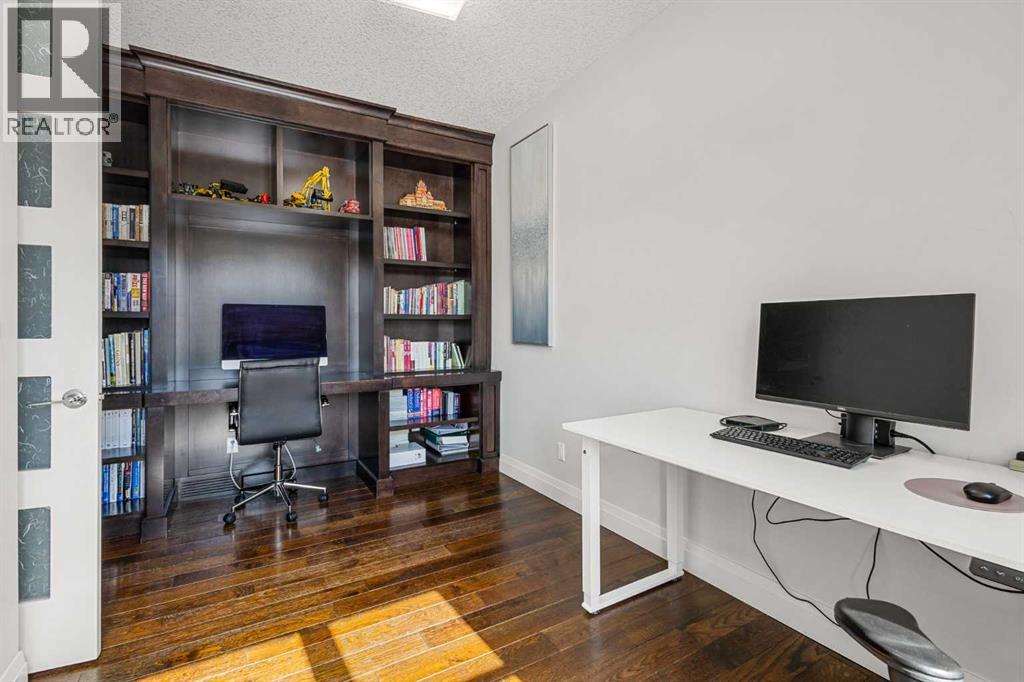 73 Wexford Crescent Sw, Calgary, Alberta  T3H 0H1 - Photo 18 - A2296898