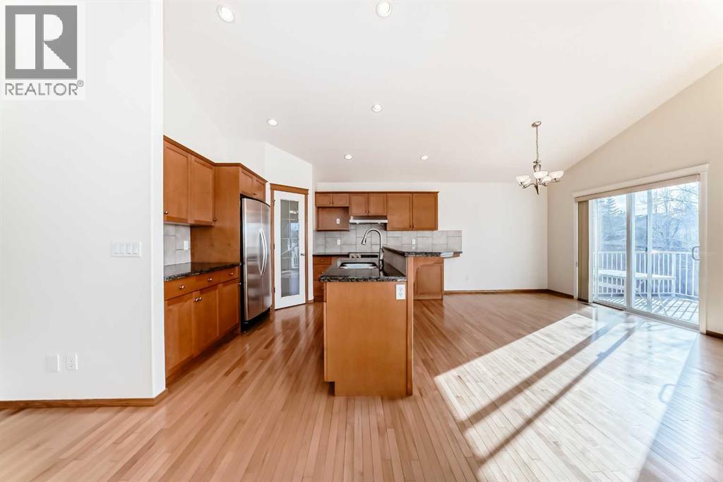 160 Cougartown Close SW, Calgary, Alberta  T3H 0B1 - Photo 7 - A2295330