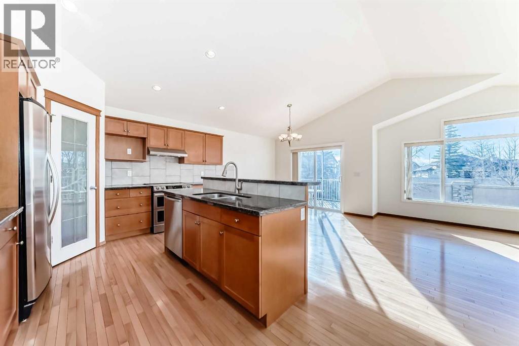 160 Cougartown Close SW, Calgary, Alberta  T3H 0B1 - Photo 9 - A2295330