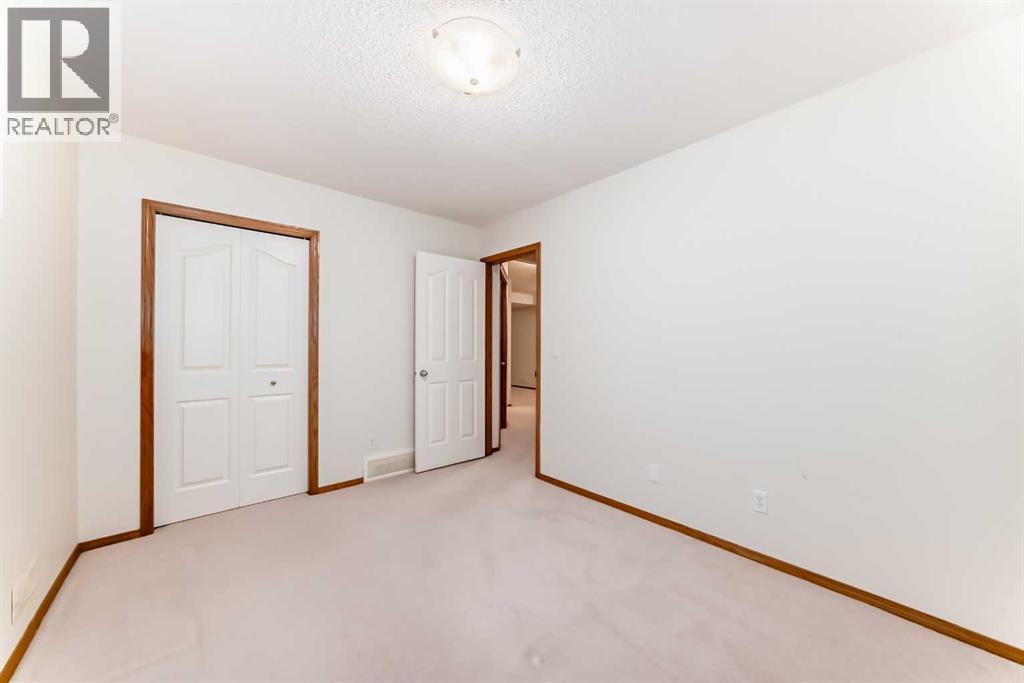 160 Cougartown Close SW, Calgary, Alberta  T3H 0B1 - Photo 39 - A2295330