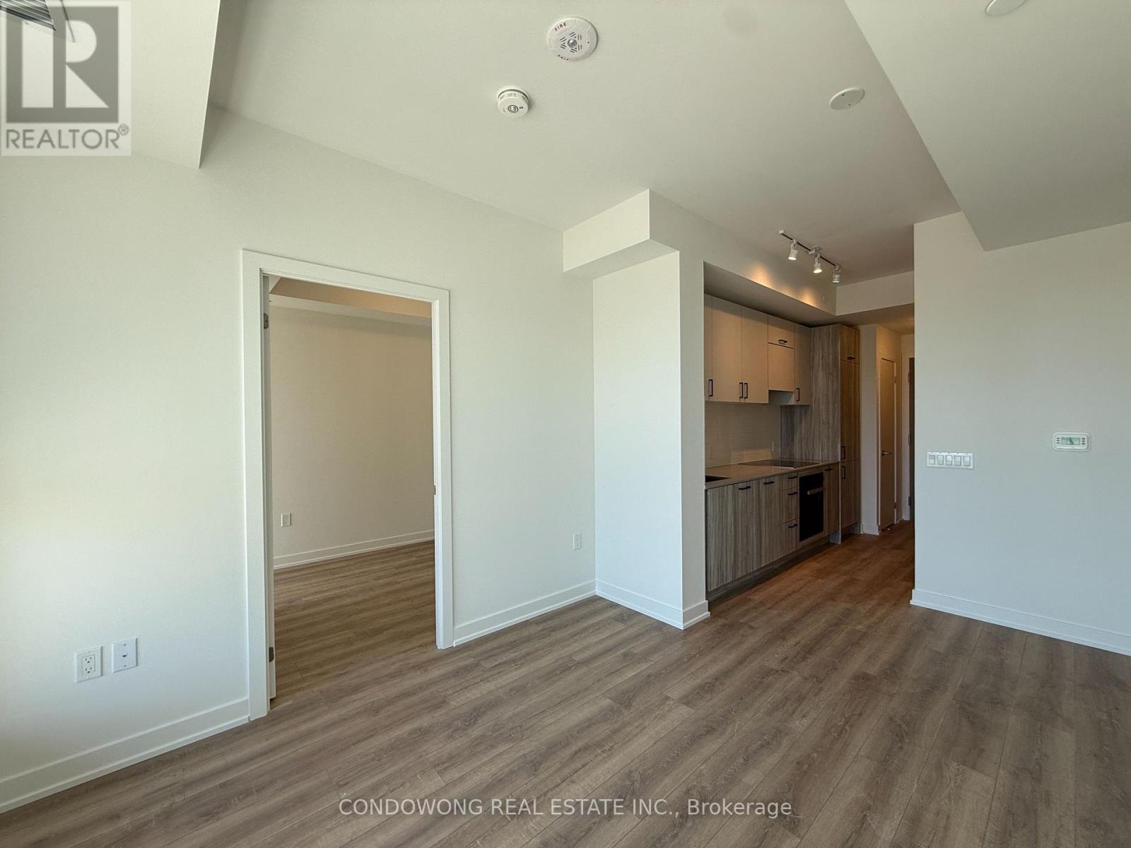 908 - 5 Quarrington Lane, Toronto, Ontario  M3C 0S5 - Photo 1 - C12932512