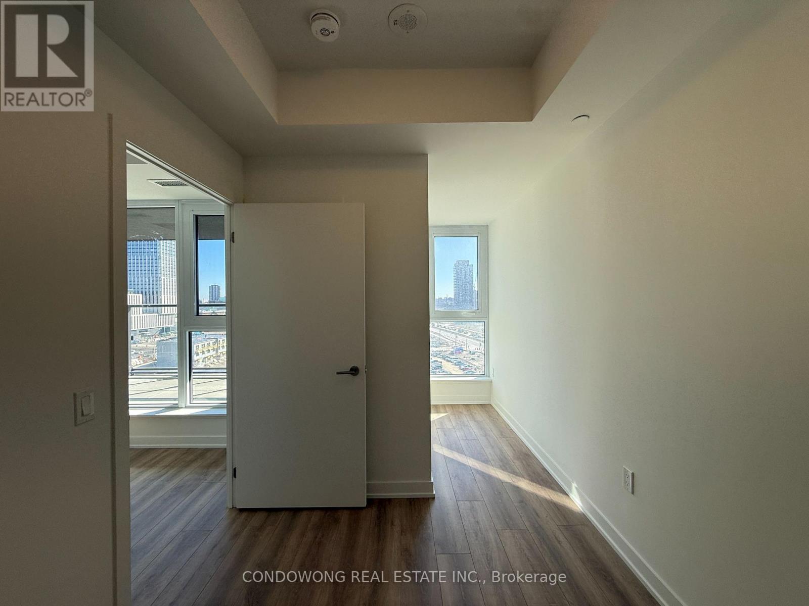 908 - 5 Quarrington Lane, Toronto, Ontario  M3C 0S5 - Photo 3 - C12932512