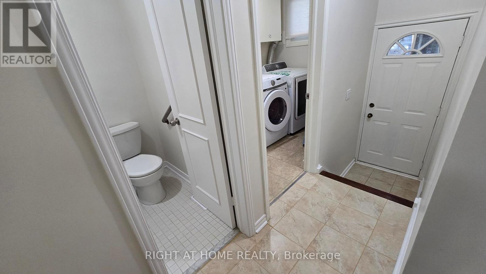 236 York Mills Road, Toronto, Ontario  M2L 1L1 - Photo 18 - C12932516