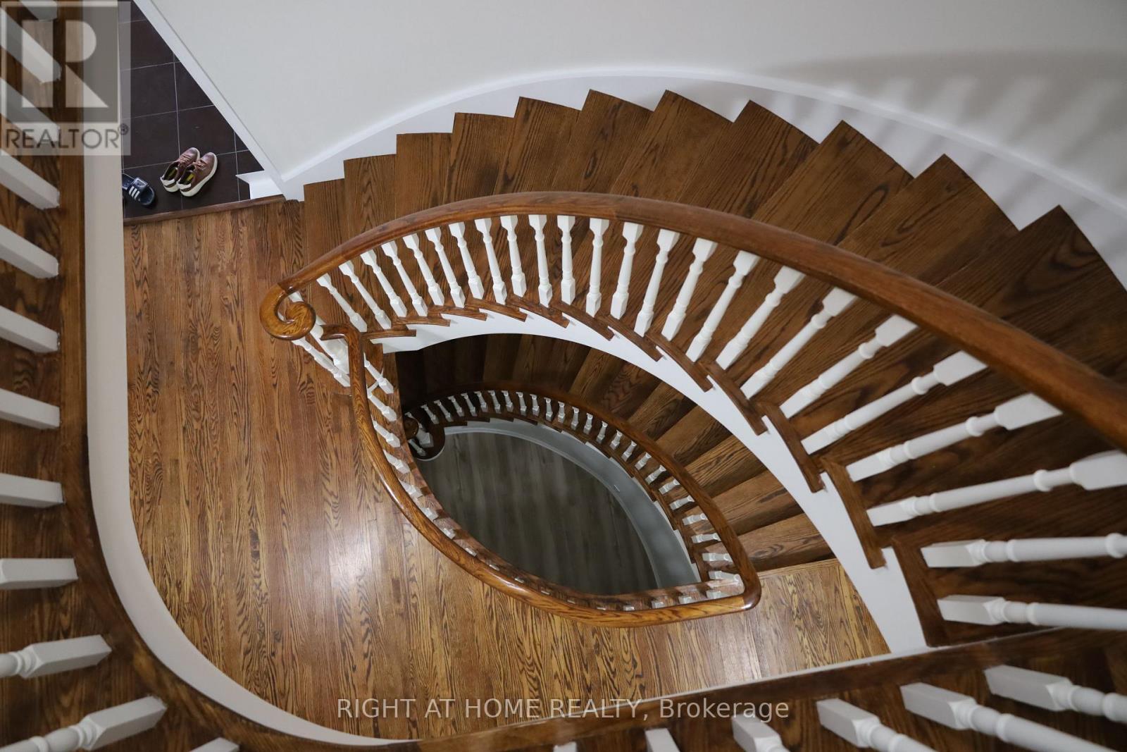 236 York Mills Road, Toronto, Ontario  M2L 1L1 - Photo 19 - C12932516