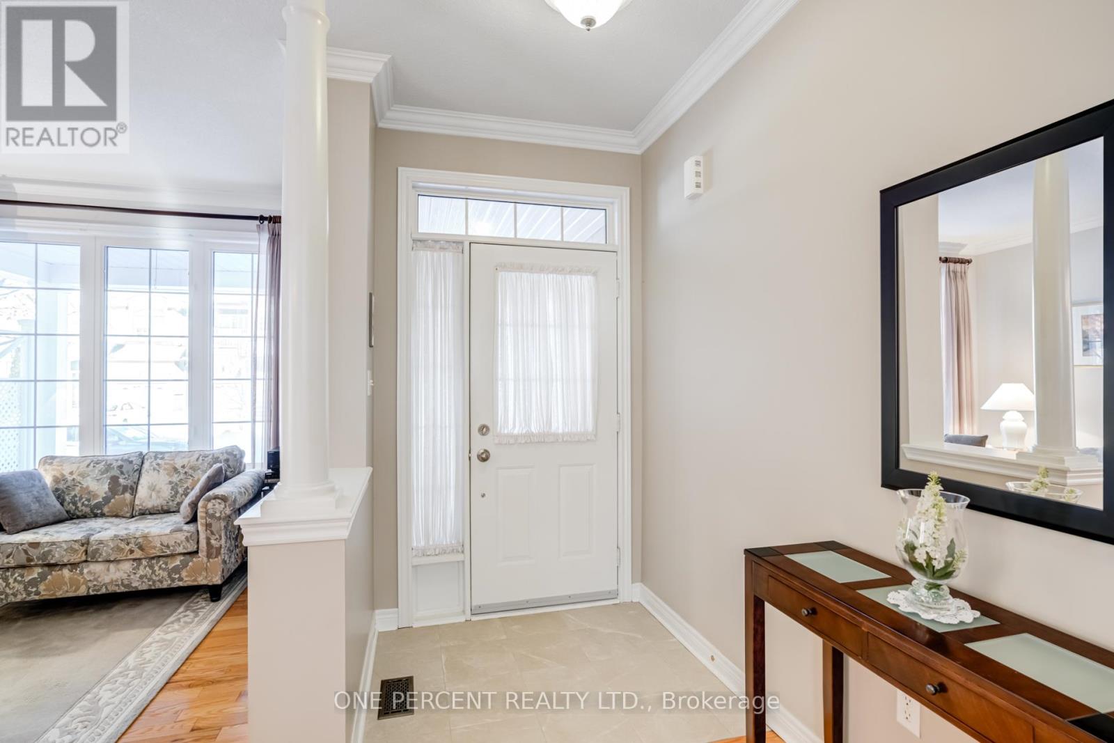 19 Lundy Drive, Markham, Ontario  L6B 0G1 - Photo 5 - N12932500