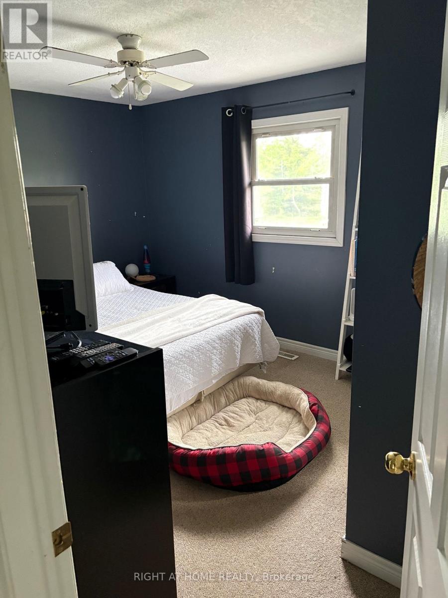 1013 Penetanguishene Road, Barrie, Ontario  L4M 4Y8 - Photo 4 - S12932508