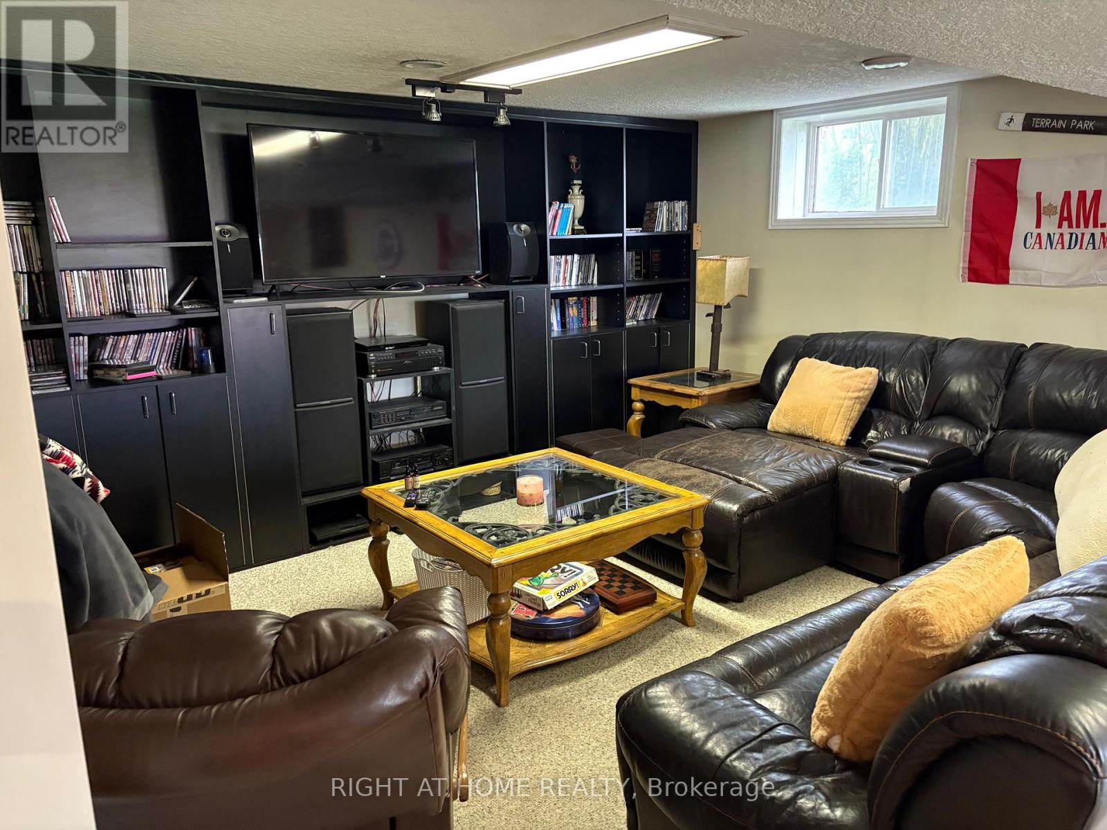 1013 Penetanguishene Road, Barrie, Ontario  L4M 4Y8 - Photo 9 - S12932508