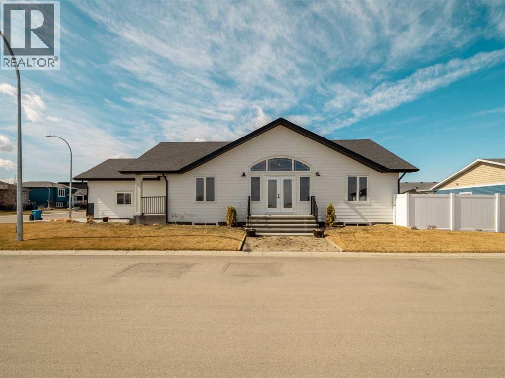 604 Parkside Green, Coaldale, Alberta