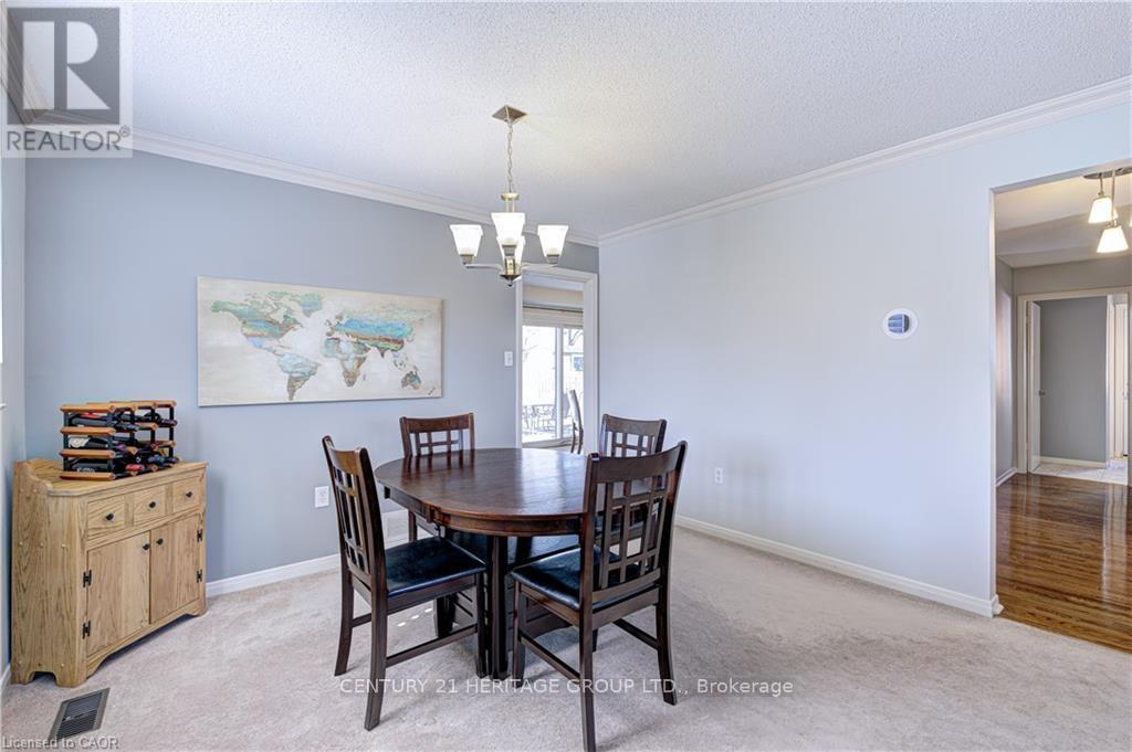 2325 Montgomery Drive, Burlington, Ontario  L7P 4J9 - Photo 12 - W12932510