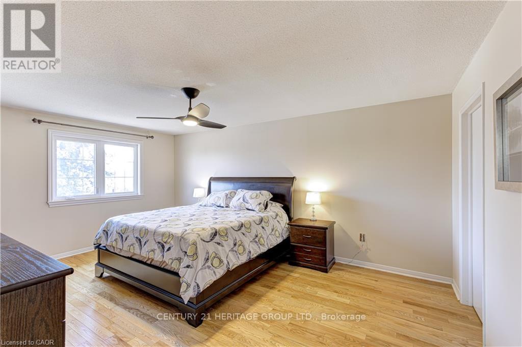 2325 Montgomery Drive, Burlington, Ontario  L7P 4J9 - Photo 24 - W12932510