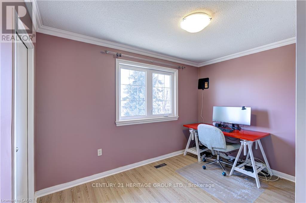 2325 Montgomery Drive, Burlington, Ontario  L7P 4J9 - Photo 29 - W12932510