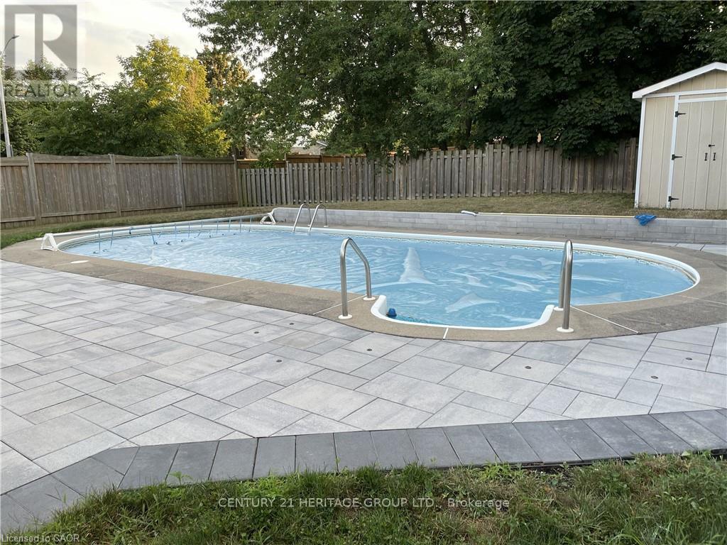 2325 Montgomery Drive, Burlington, Ontario  L7P 4J9 - Photo 38 - W12932510