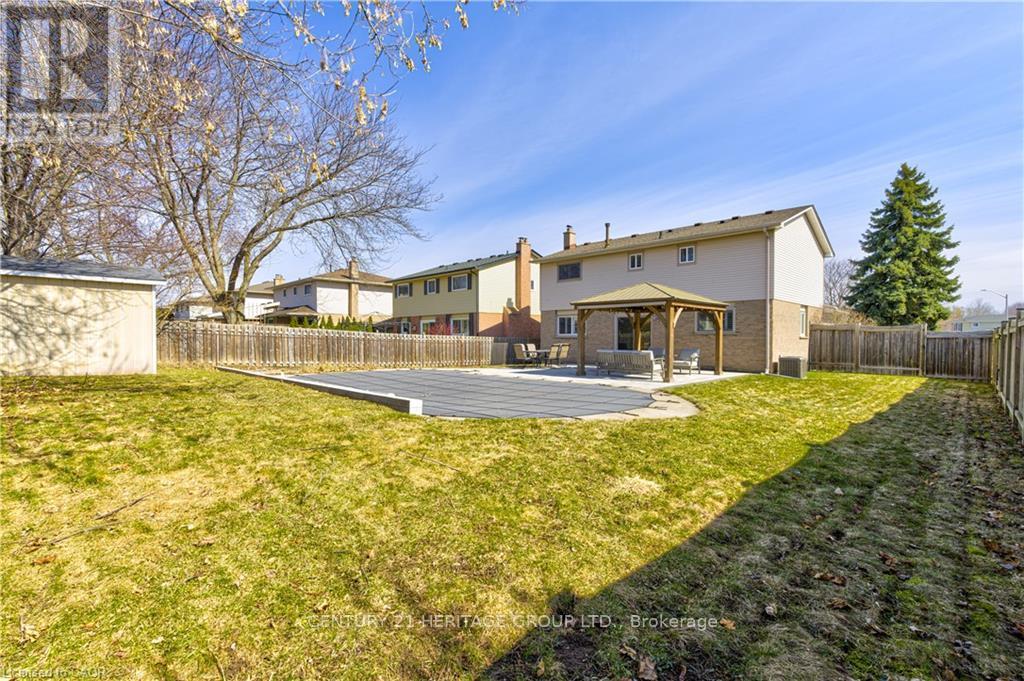 2325 Montgomery Drive, Burlington, Ontario  L7P 4J9 - Photo 39 - W12932510