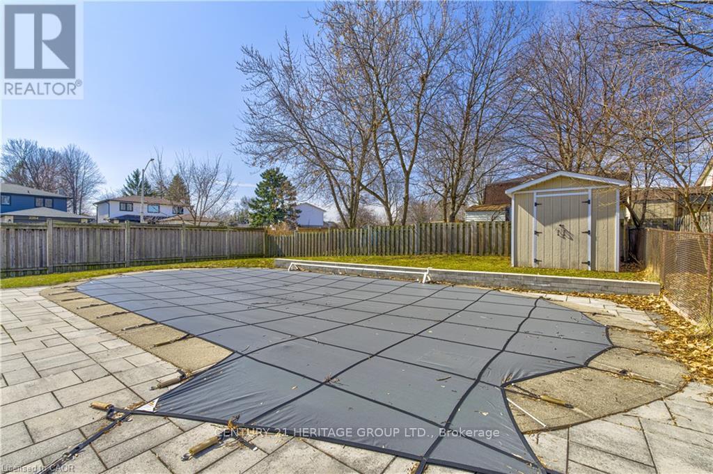 2325 Montgomery Drive, Burlington, Ontario  L7P 4J9 - Photo 41 - W12932510