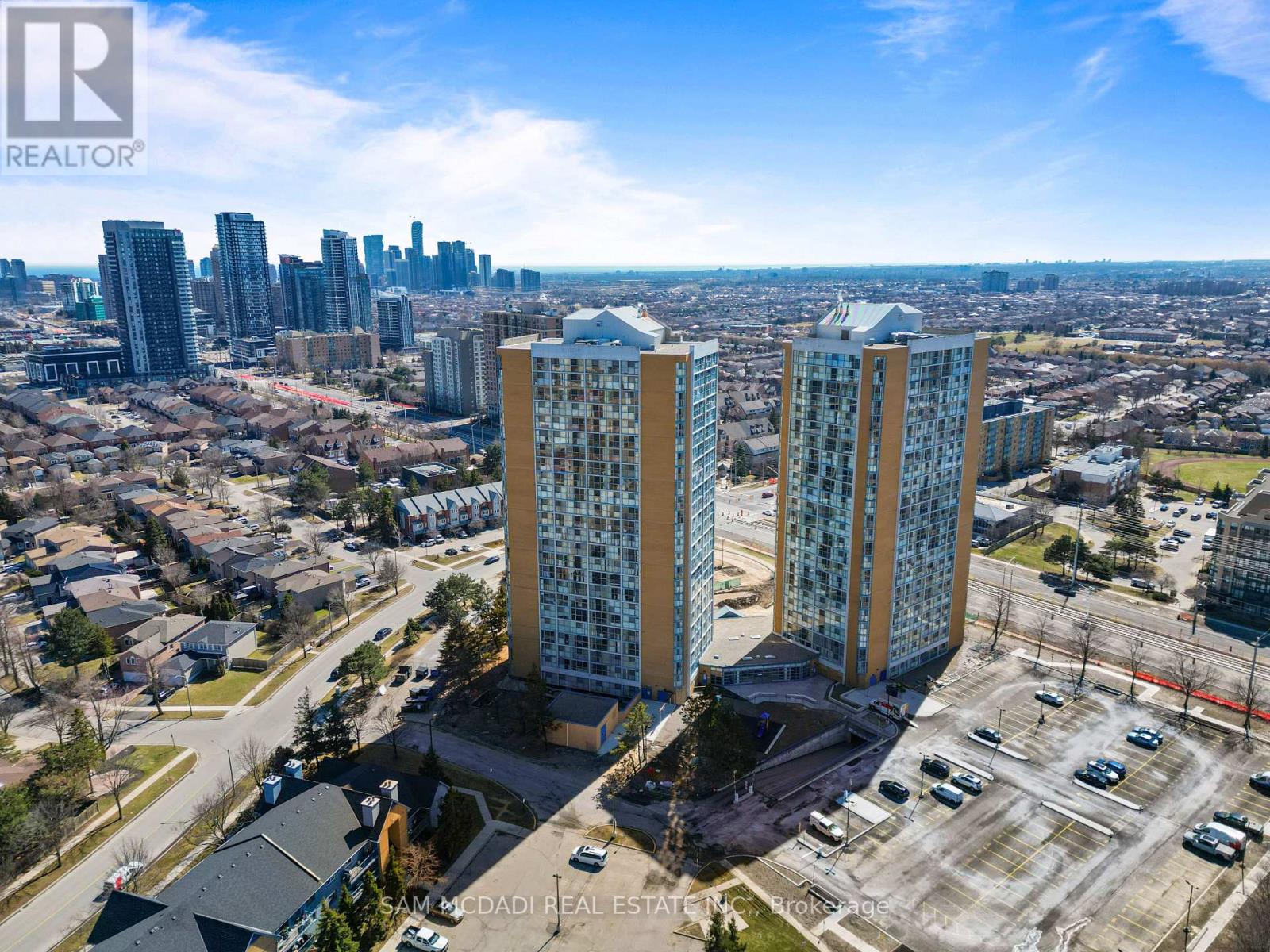 1111 - 35 TRAILWOOD DRIVE, Mississauga, Ontario