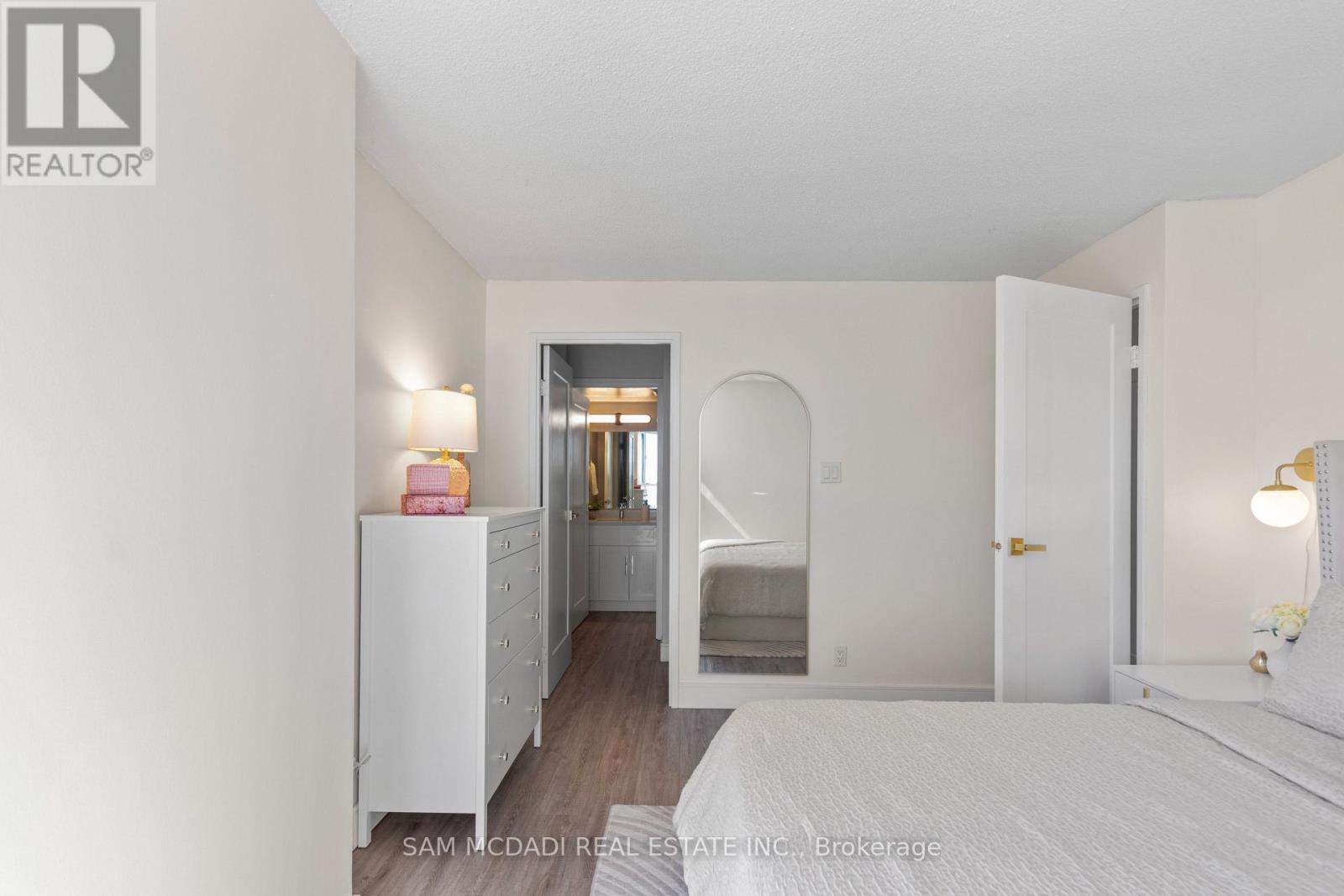 1111 - 35 Trailwood Drive, Mississauga, Ontario L4Z 3L6 - Photo 12 - W12932518