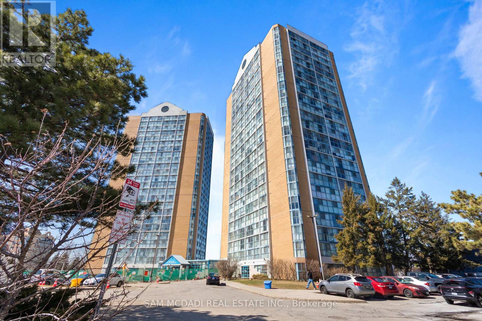 1111 - 35 Trailwood Drive, Mississauga, Ontario L4Z 3L6 - Photo 2 - W12932518