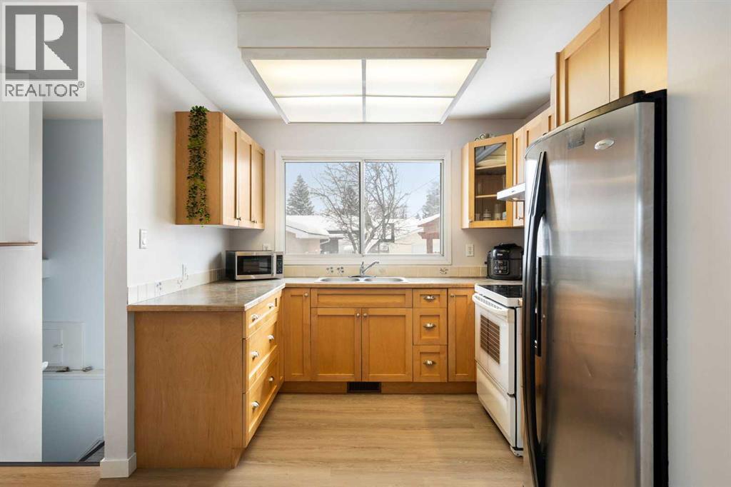 232 Silverview Way Nw, Calgary, Alberta  T3B 3K3 - Photo 10 - A2295823