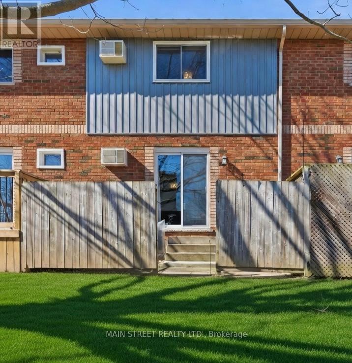 2 - 110 Silvan Drive, Welland, Ontario  L3C 6C3 - Photo 33 - X12932522