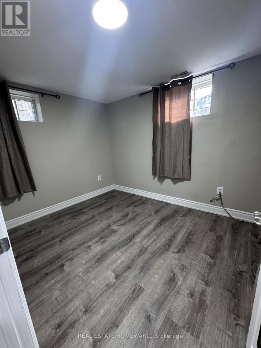 3 Bsmt - 20 Robinson Avenue, Toronto, Ontario  M1L 3S7 - Photo 13 - E12907092