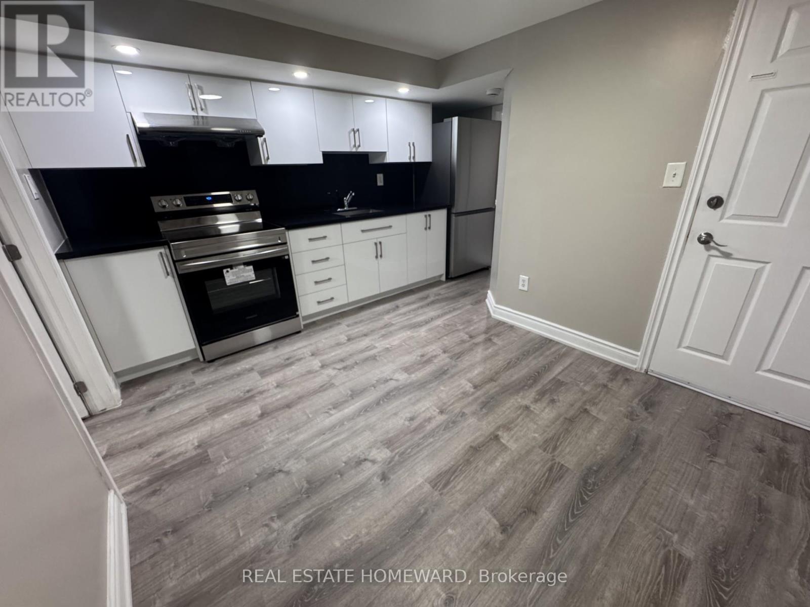 3 Bsmt - 20 Robinson Avenue, Toronto, Ontario  M1L 3S7 - Photo 7 - E12907092