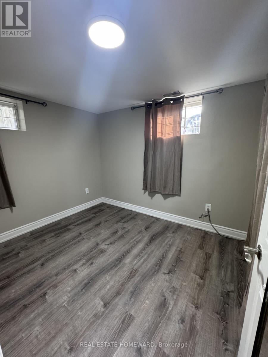 3 Bsmt - 20 Robinson Avenue, Toronto, Ontario  M1L 3S7 - Photo 9 - E12907092