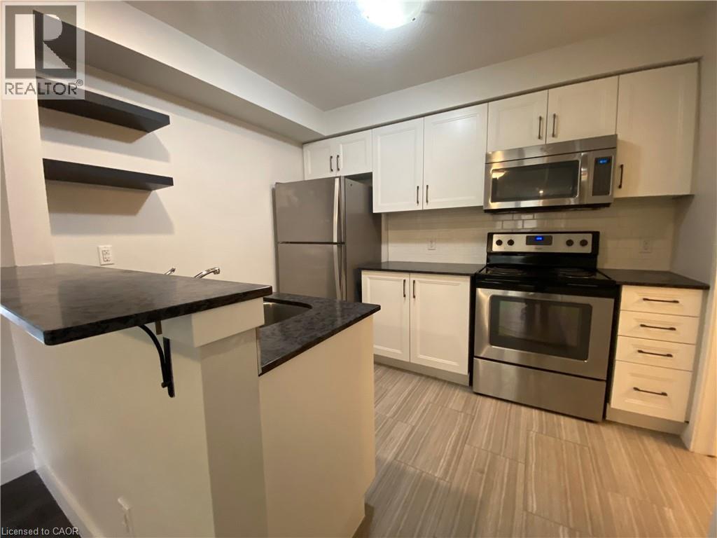 361 W Lancaster Street W Unit# A5, Kitchener, Ontario  N2H 0C1 - Photo 2 - 40814812