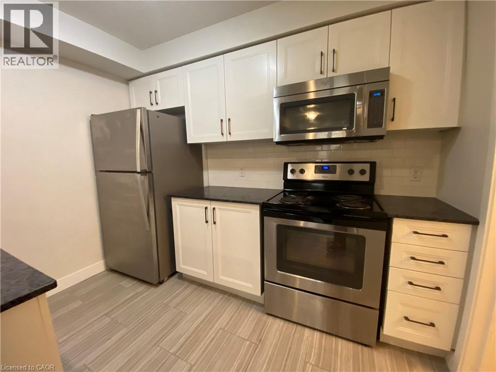 361 W Lancaster Street W Unit# A5, Kitchener, Ontario  N2H 0C1 - Photo 3 - 40814812