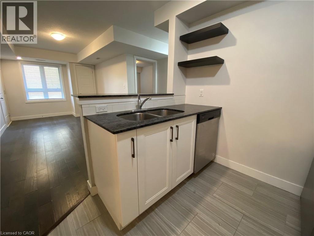361 W Lancaster Street W Unit# A5, Kitchener, Ontario  N2H 0C1 - Photo 4 - 40814812