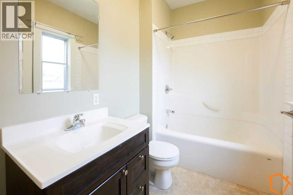 615 14 Street S, Lethbridge, Alberta  T1J 2Y2 - Photo 6 - A2290220