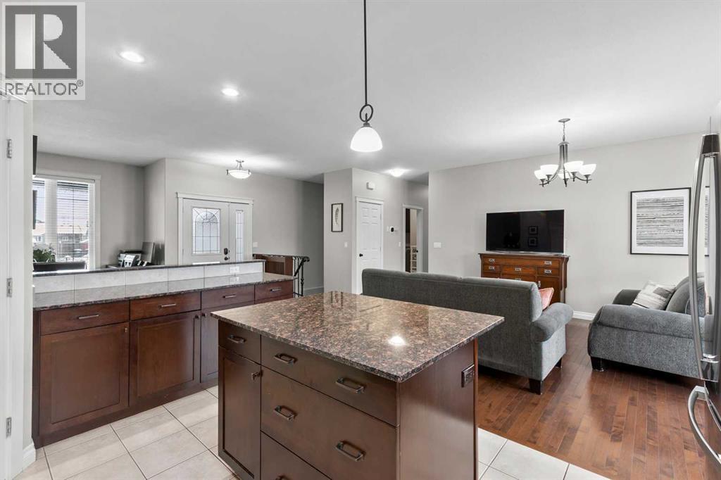 6 Vera Close, Olds, Alberta  T4H 0C4 - Photo 11 - A2274392