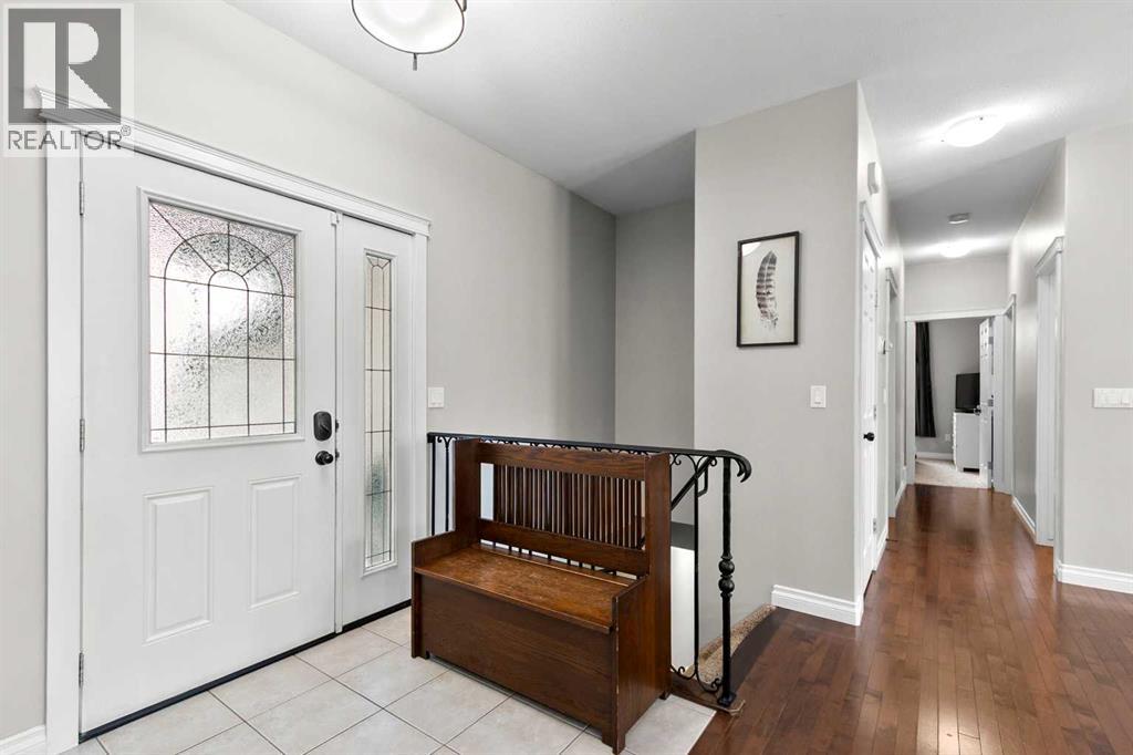 6 Vera Close, Olds, Alberta  T4H 0C4 - Photo 4 - A2274392